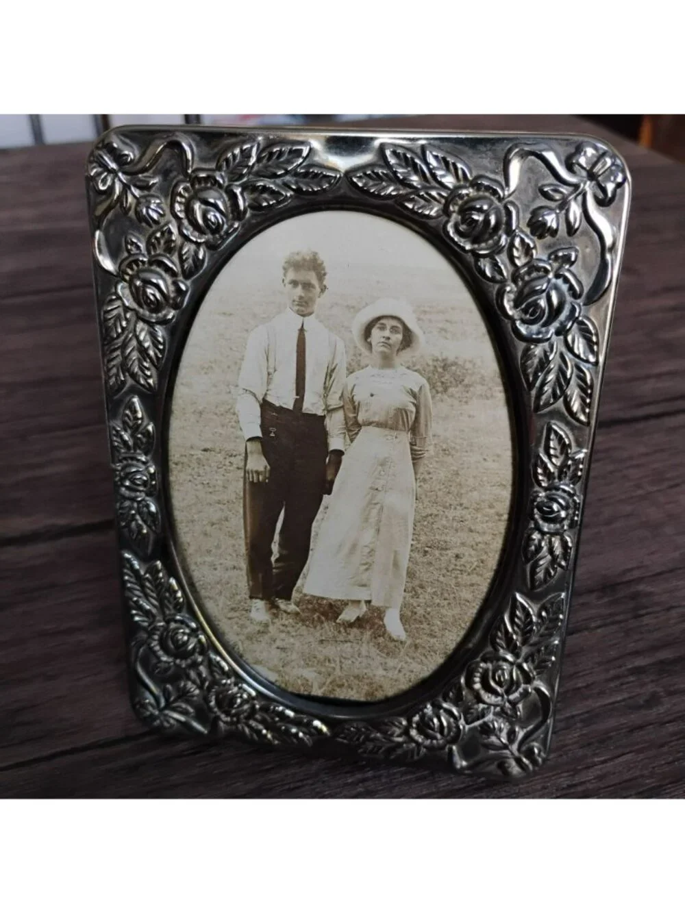 Antique Silver Floral Photo Frame With Vintage Portrait Of Couple 6